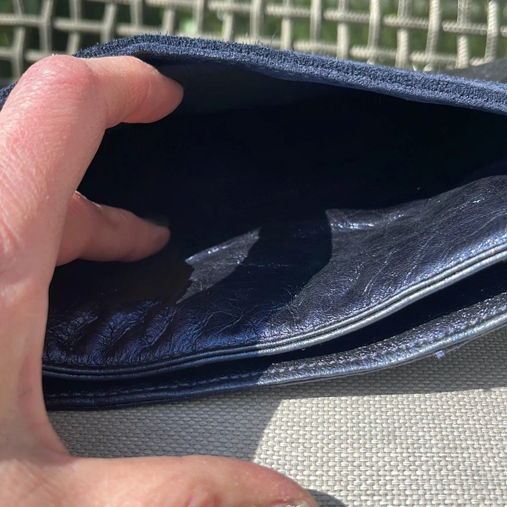 Metallic blue Nicole Bruno clutch in pristine condition - Picture 3 of 5